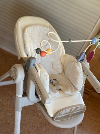 Trona Chicco Polly Armonia + arco de juegos - esta