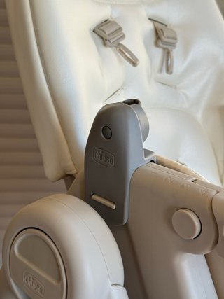 Trona Chicco Polly Armonia + arco de juegos - esta