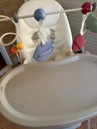 Trona Chicco Polly Armonia + arco de juegos - esta