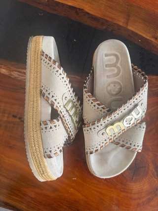 Sandalias Mou Beige y Doradas Mujer