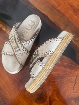 Sandalias Mou Beige y Doradas Mujer