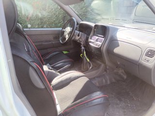Nissan NP300 2012