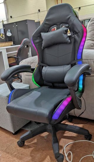 Silla Gaming Ergonómica LED Giratoria Negra