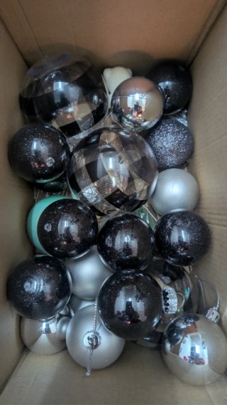 Bolas Navideñas Negras y Plateadas (6 uds)