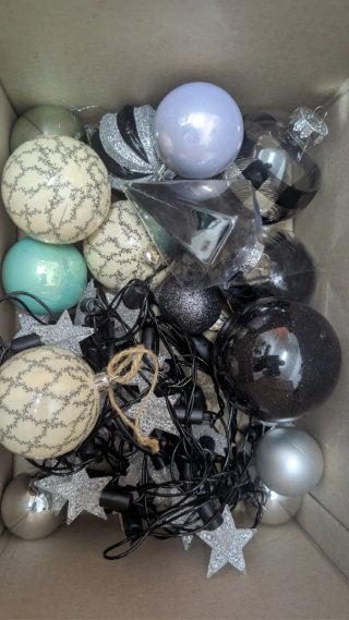 Bolas Navideñas Negras y Plateadas (6 uds)