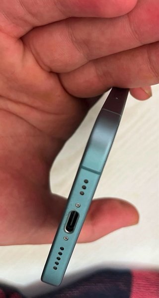 iPhone 16