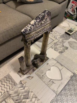 Figura decorativa ruinas griegas