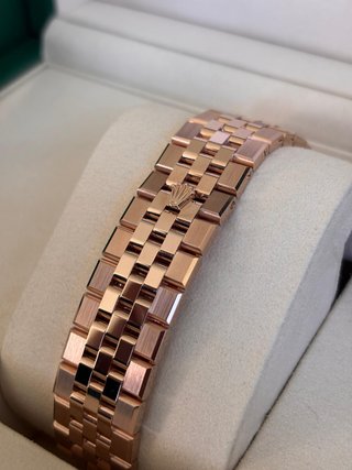 Rolex Land-Dwelle oro rosa 36mm -127235 -12/2025