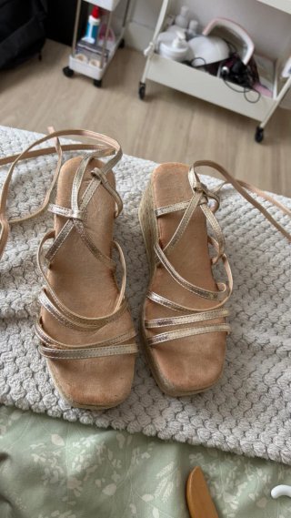 Zapatos negros tipo zueco