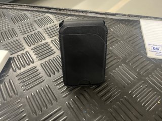 Cartera magnética con soporte