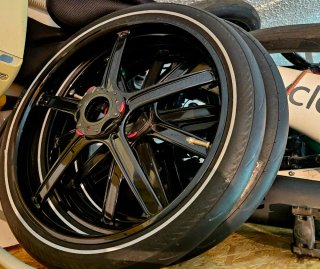 Rueda Gocycle Negra