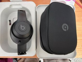 Cascos Beats Studio Pro Negros