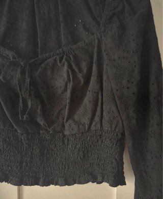 Top Hollister negro manga larga talla S