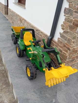 Tractor de pedales John Deere 7930