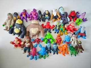 Lote 31 Figuras Elásticas Mini Monstruos