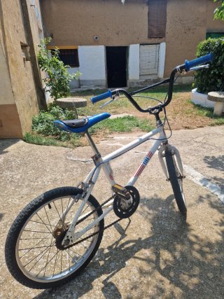 Bicicleta BMX BH