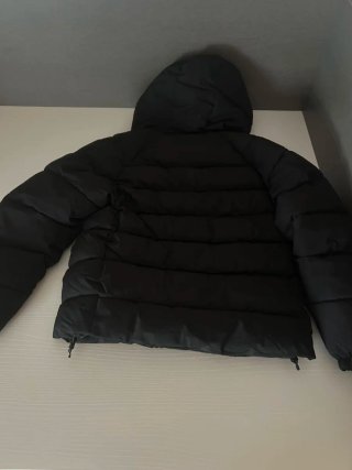 Cazadora acolchada negra Pull&Bear