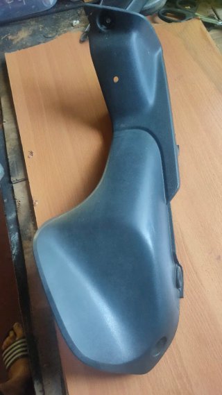 Tapa ram air cbr600f f4i .lado derecho