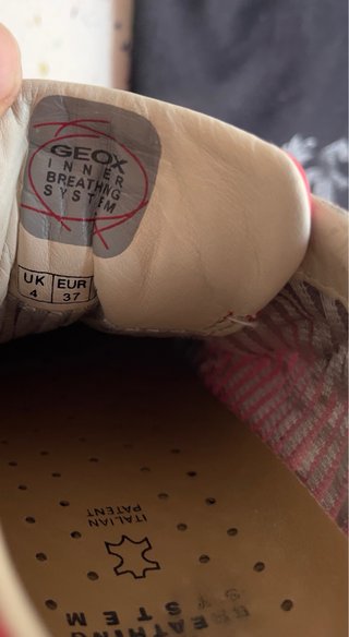Deportivas Geox rosas y rojas