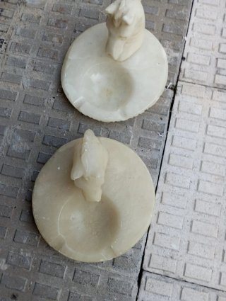 2 Ceniceros de Mármol con Cabeza de Caballo