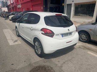 Peugeot 208 5P Signature BlueHDi 73KW (100CV)