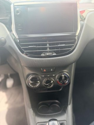 Peugeot 208 5P Signature BlueHDi 73KW (100CV)
