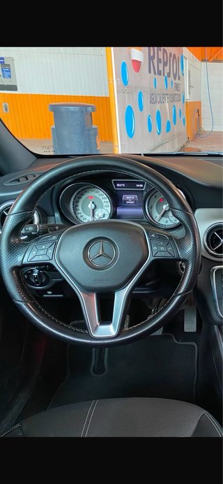 Mercedes-Benz Clase CLA 2015