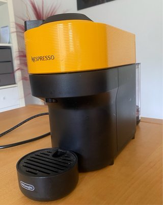Cafetera Nespresso Vertuo Amarilla