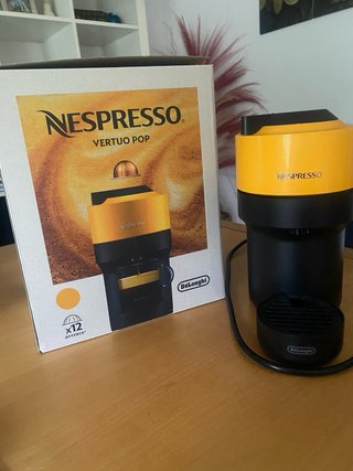 Cafetera Nespresso Vertuo Amarilla