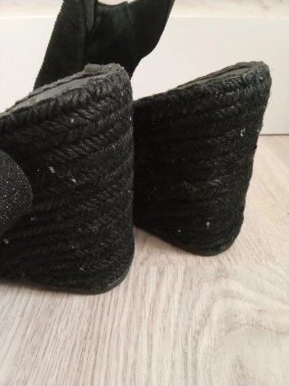 Zapatos de cuña negros