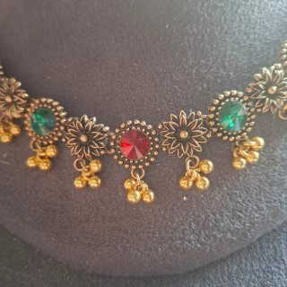 Set elegante collana e orecchini multicolor