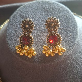 Set elegante collana e orecchini multicolor