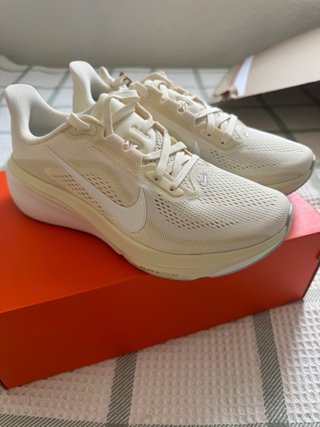 Zapatillas Nike Pegasus 42 Beige/Blanco