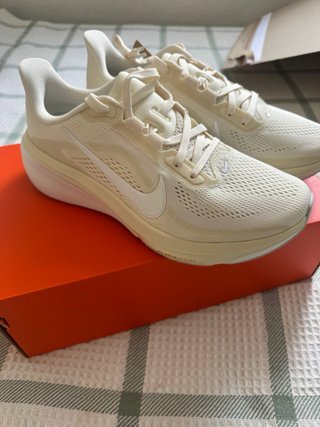 Zapatillas Nike Pegasus 42 Beige/Blanco