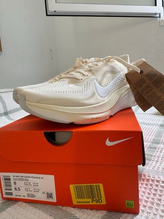 Zapatillas Nike Pegasus 42 Beige/Blanco
