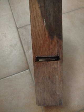 Antica pialla in legno