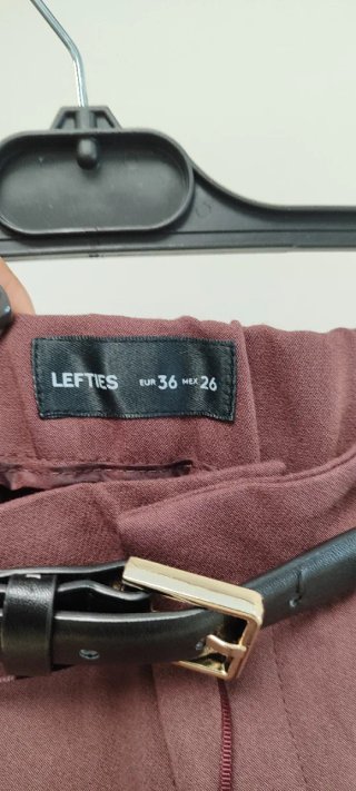 Pantalón Carrot Lefties, burdeos oscuro Talla S