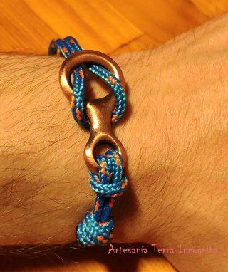 Pulsera ocho de barranquismo escalada