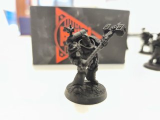 Kill Team Deathwatch, dados y cartas