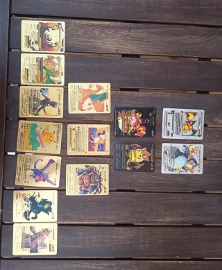 Cartas Pokémon Doradas y de colores (grandes)