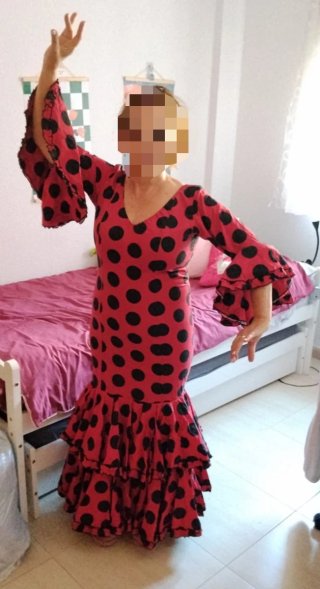 Vestido de Flamenca lunares rojo y negro.