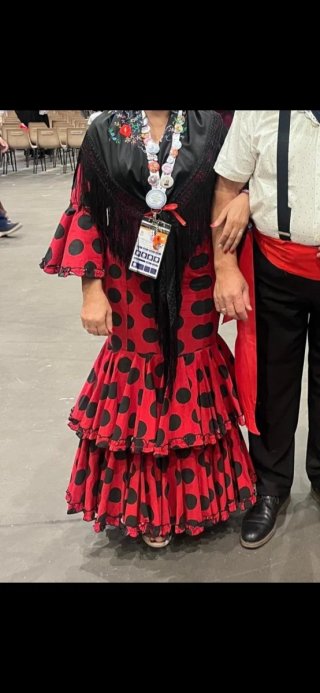 Vestido de Flamenca lunares rojo y negro.