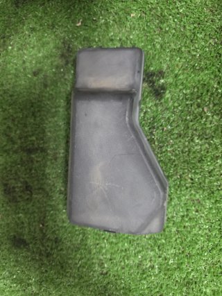 Tapa Caja Fusibles Toyota Avensis 8382P1