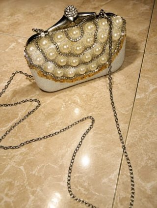 Bolso de fiesta perlas y pedrería