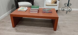 Mesa de centro de piel marrón