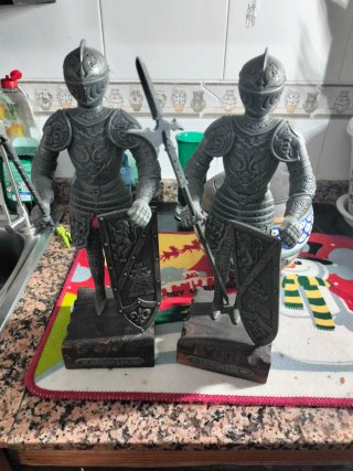 Figuras Caballeros con Peana Madera