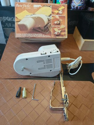 Macchina per pasta Atlas 150 con accessori