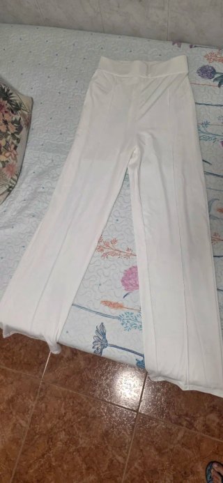 Pantalón blanco de vestir acampanado
