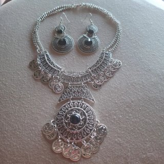 Set gioielli etnico nero e argento