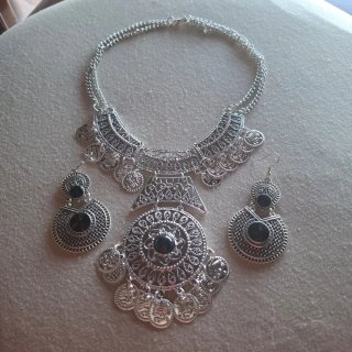 Set gioielli etnico nero e argento